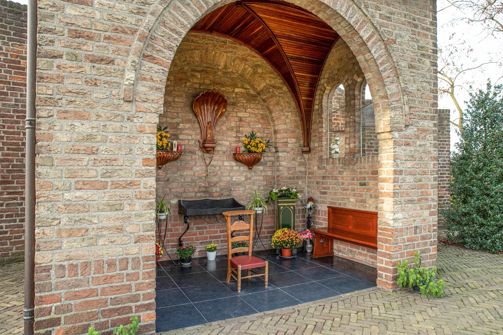Elshout-Bedevaartkapel-wonderbare moeder-0002.JPG