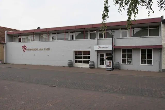 waspik-wijnhandel-van-iersel-2226495925_2515651752.jpeg