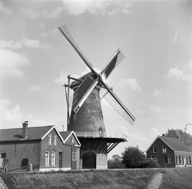 Molen De Twee Gebroeders in Wijk en Aalburg.png