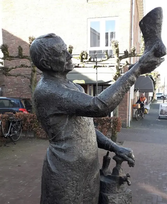 Monument Meester Schoenmaker spreekwoordenroute