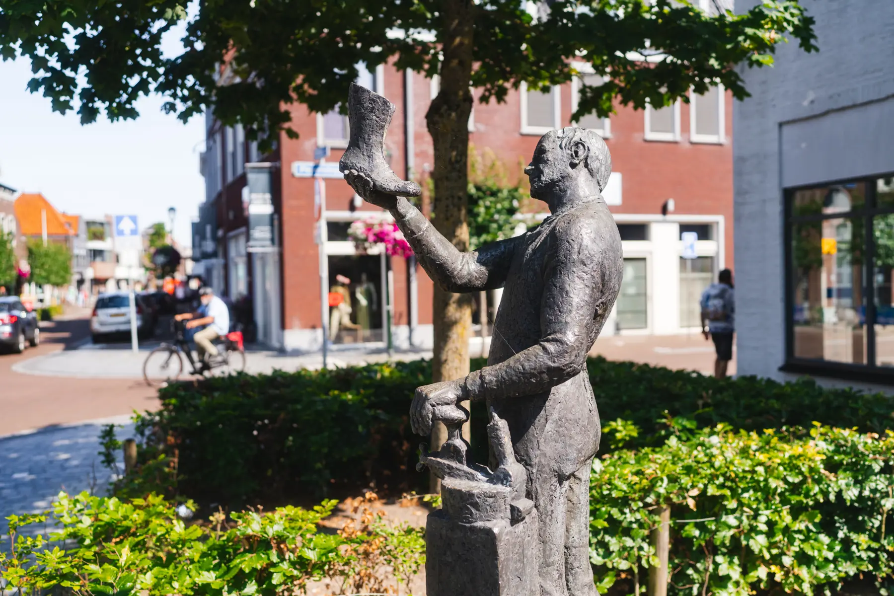 Beeld schoenmaker Kaatsheuvel