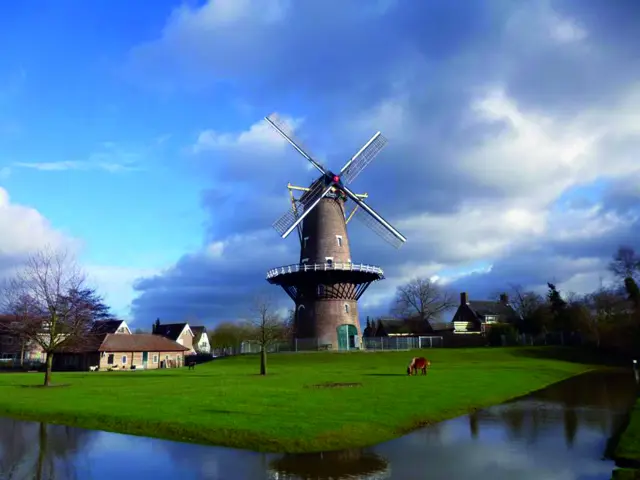 Molen De Onvermoeide.jpg