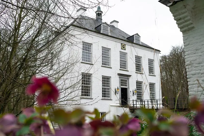 Het Witte Kasteel Loono p Zand.jfif