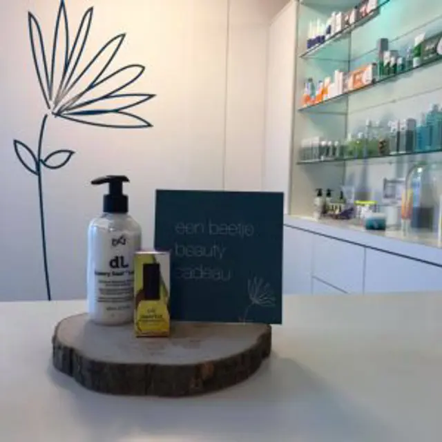 Beautycorner bij Arlette de Jongh.jpg