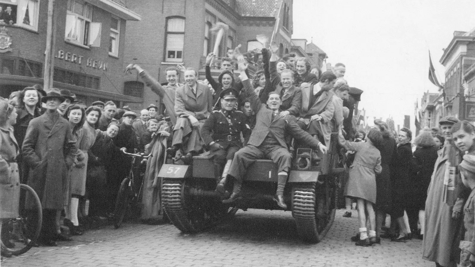 Blik op Waalwijk   (1)