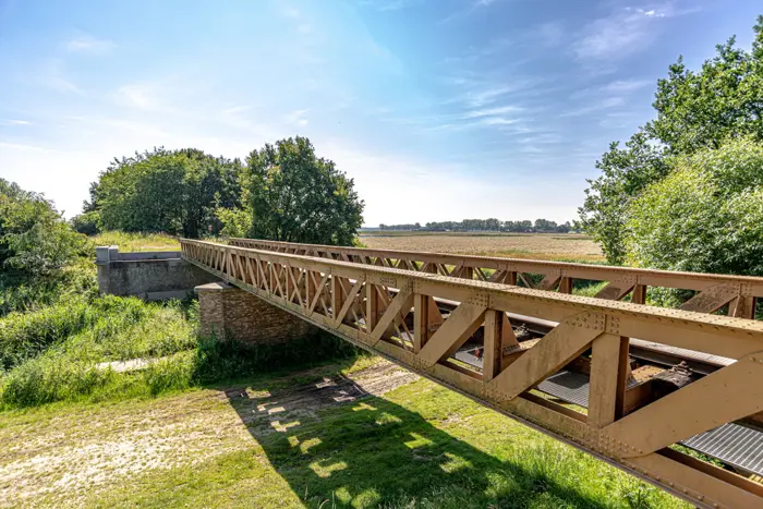 moerputtenbrug in lente.jpg