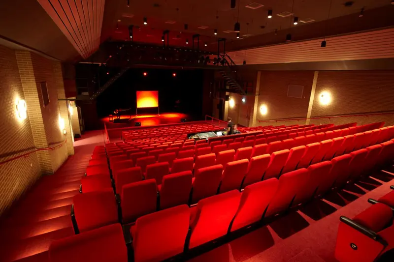 Drunen-De-Voorste-Venne-theaterzaal