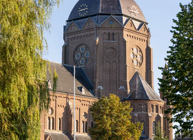 Kerk, Raamsdonk 2