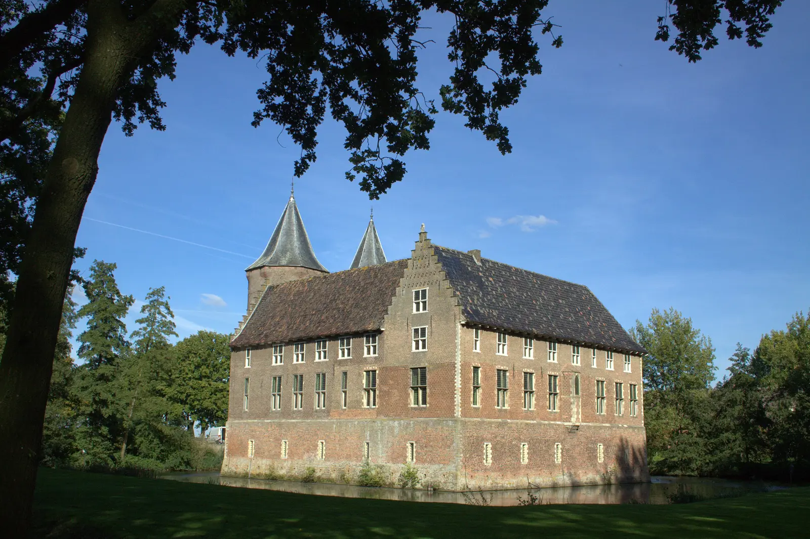 kasteel_dussen_te_dussen_uit_1474.jpg