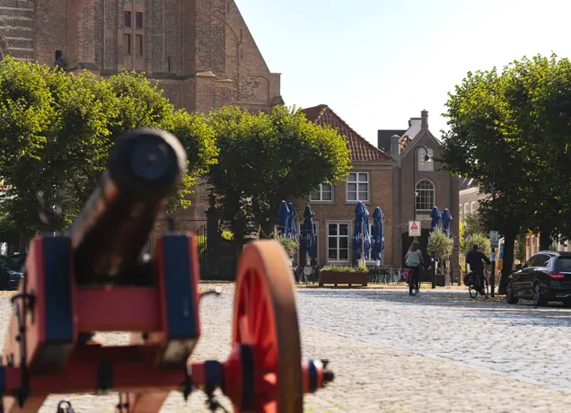 Kanon op de markt, Geertruidenberg