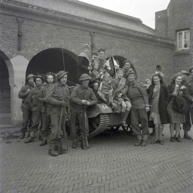 Bevrijdingsroute-SchotseHighlanders_WW.jpg