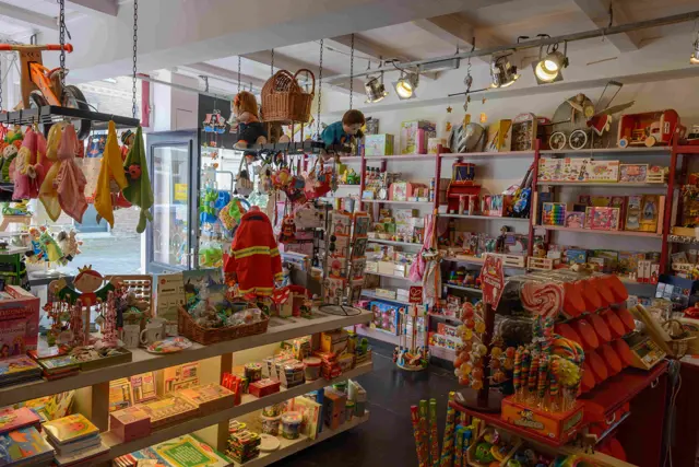 Berg & Braam snoep- en speelgoedwinkel 3