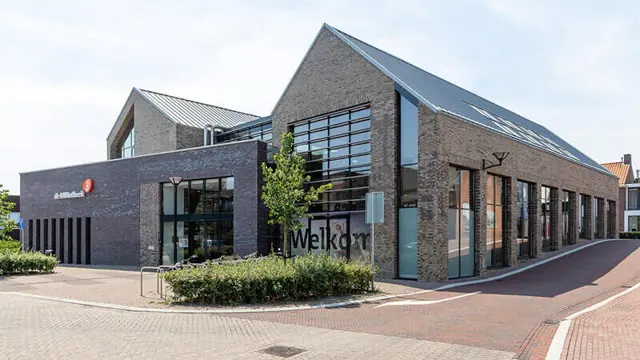 Bibliotheek Raamsdonksveer.jpg