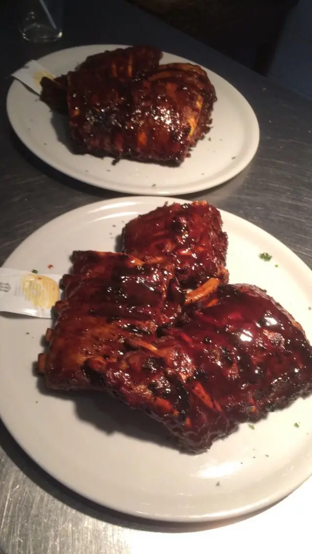 Restaurant Ribs & Dips.png