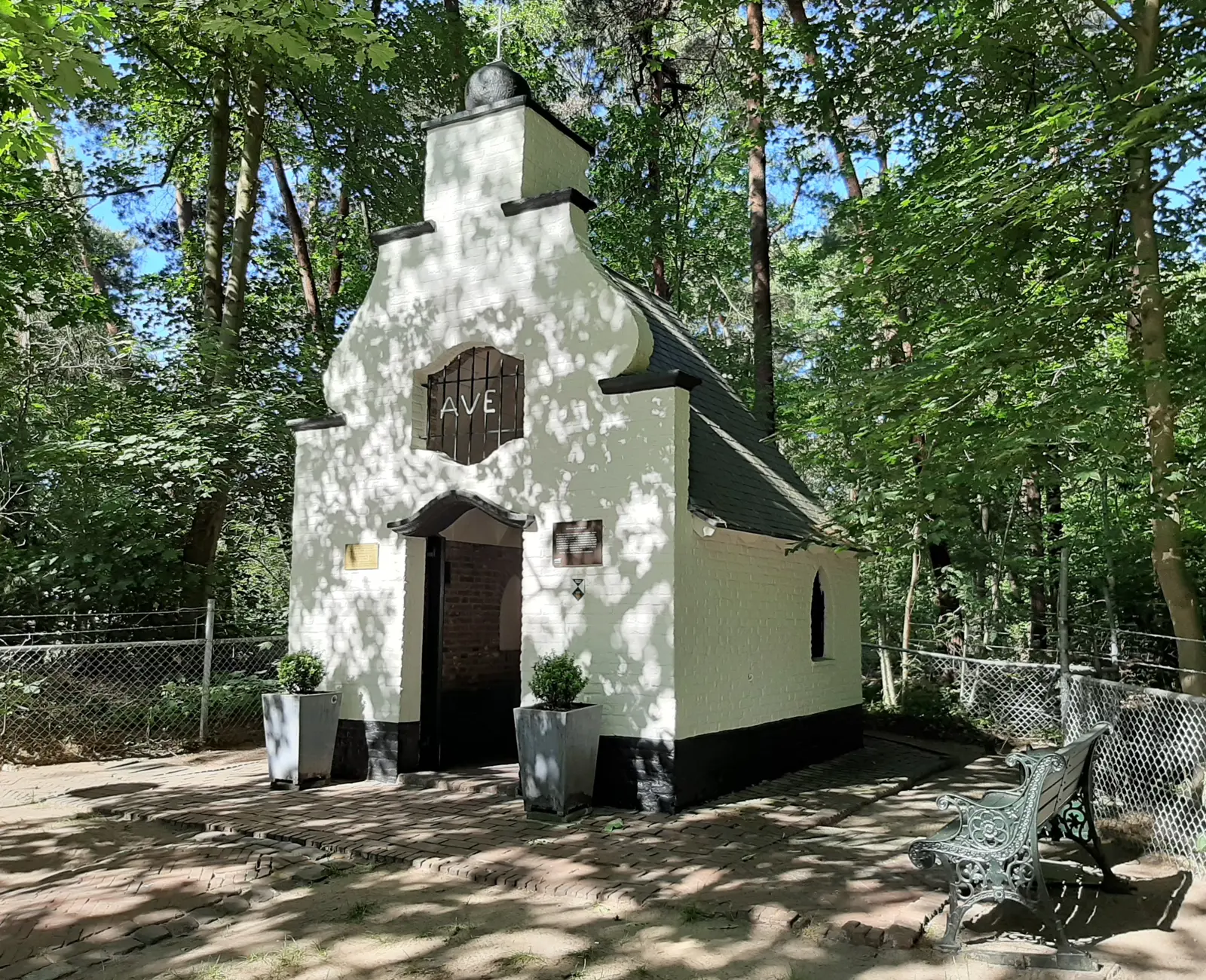 Zonder logo foto kapelletje.jpg