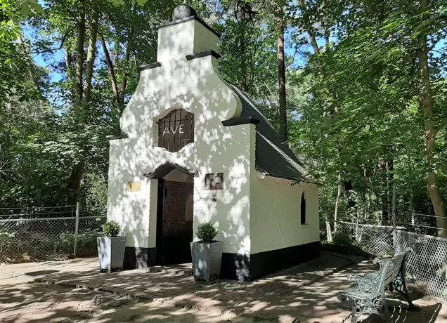 Zonder logo foto kapelletje.jpg