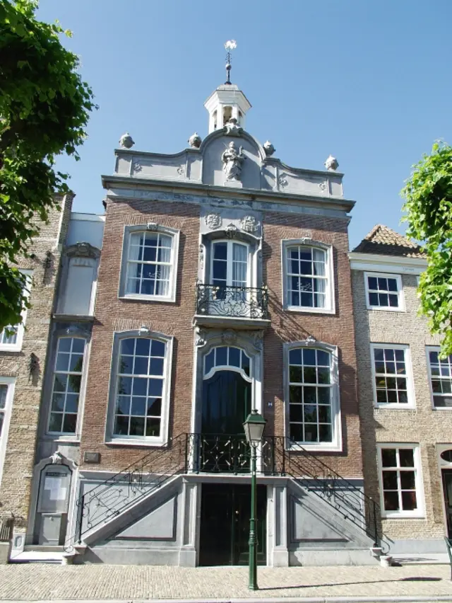 Voormalig stadhuis Geertruidenberg.jpg