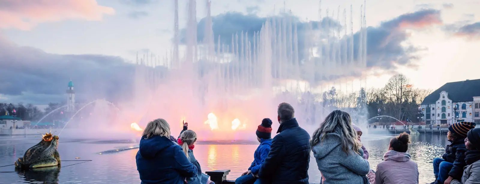 Aquanura - Gezinnen bekijken watershow .jpg (1)