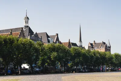 Gevels en daken aan de markt, Geertruidenberg 