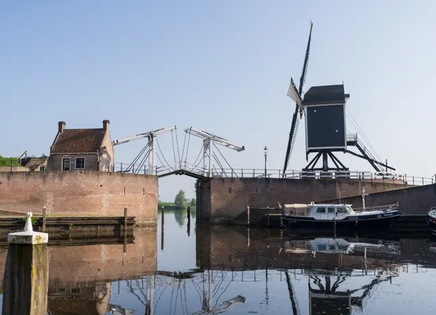 Molen en brug in Heusden vesting
