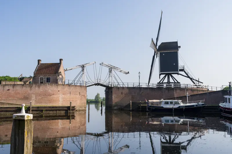 Molen en brug in Heusden vesting