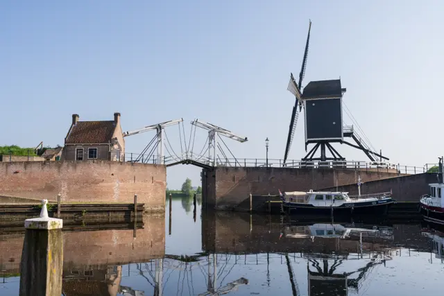 Molen en brug in Heusden vesting