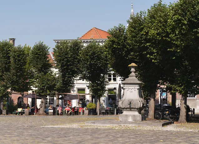 Terrassen aan de markt, Geertruidenberg