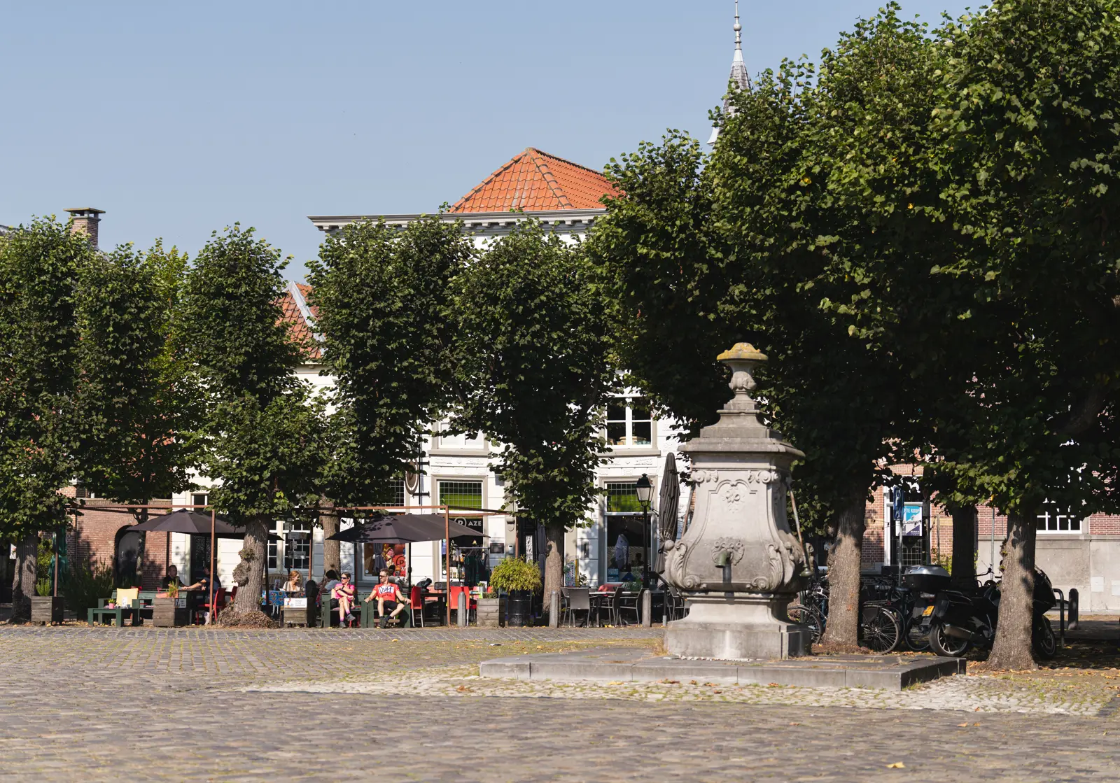 Terrassen aan de markt, Geertruidenberg
