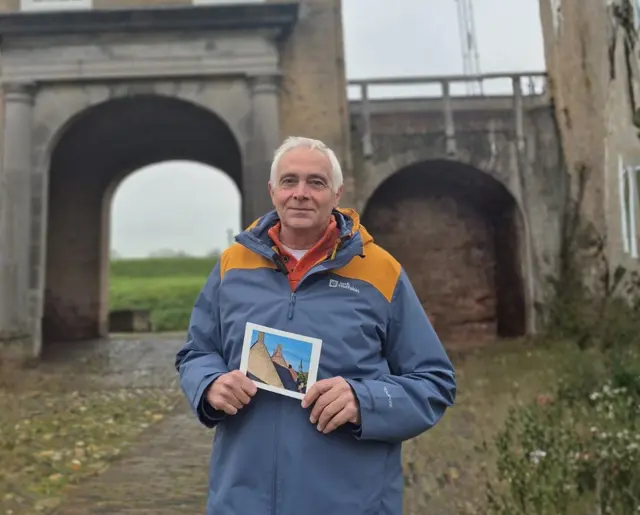 Portret Hans Janssen.png