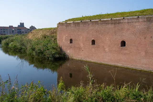Fort Lunet, Raamsdonksveer