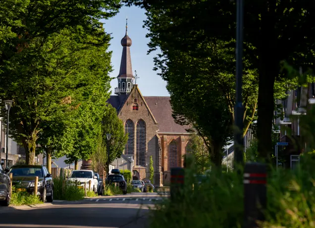 Kerk aan de haven Waalwijk