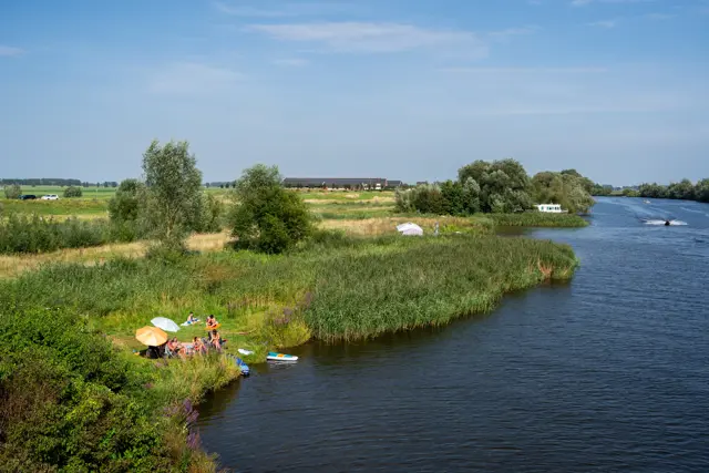 Aan het water bij Waspik 2
