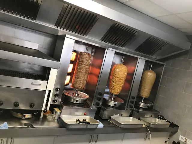 waalwijk-shoarma-volkan-3734220601_4018077109.jpeg