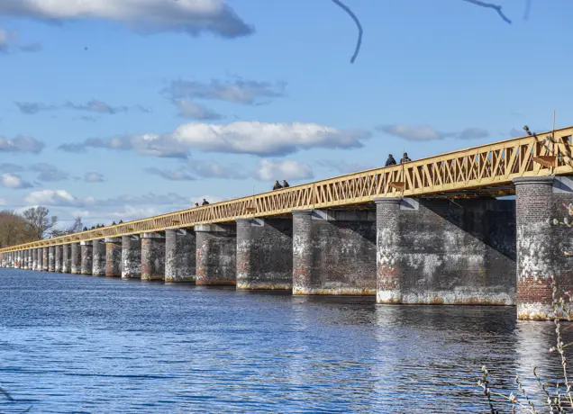 Moerputtenbrug, Vlijmen