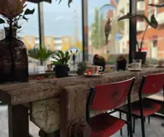 Marcel's Bloemenshop en lunchroom.png