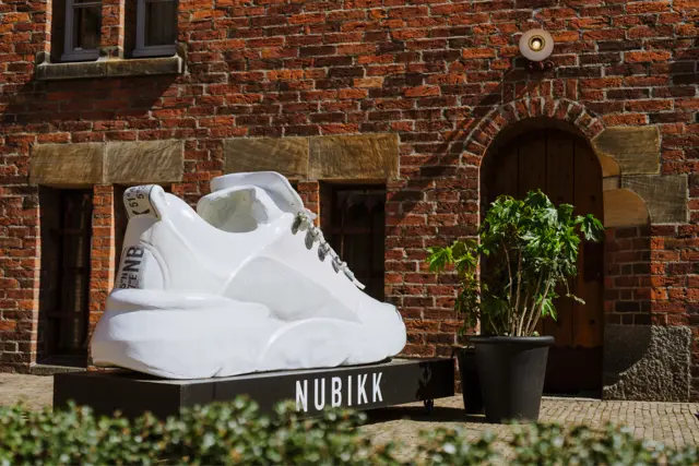 NUBIKK_groteschoen.png